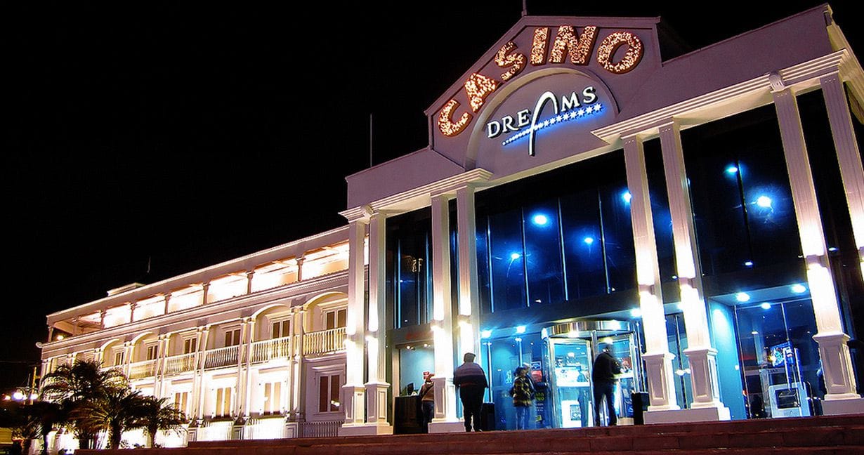 Dreams abandons construction of its new casino in Iquique after the land’s heritage declaration.