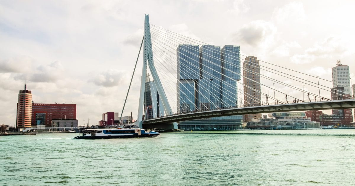 Preliminary injunction regarding opening hours in Rotterdam rejected.