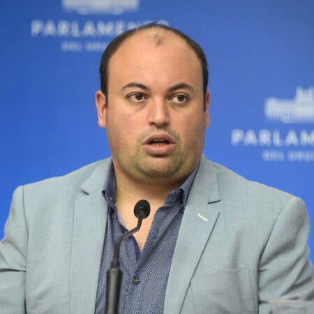 Senator Nicolás Viera Brings the Situation of the Carmelo Hotel Casino to the Parliament of Uruguay