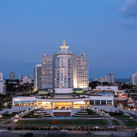 Uruguayan Casinos Kick Off Season with New Investments in Machines and Games