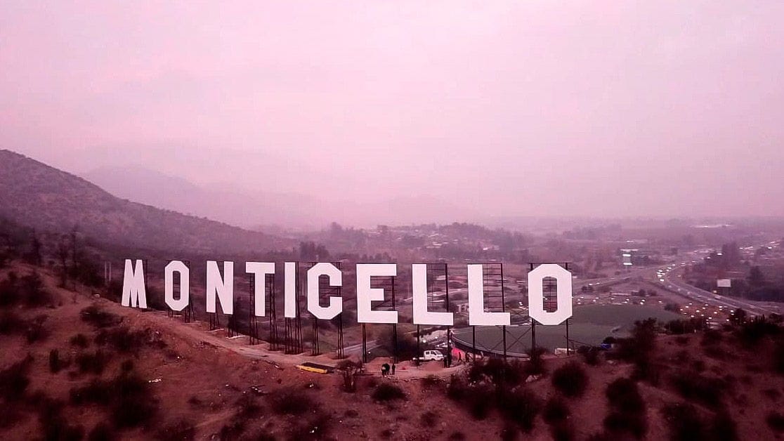 Monticello Casino clarifies it does not offer online betting and warns of potential fraud.